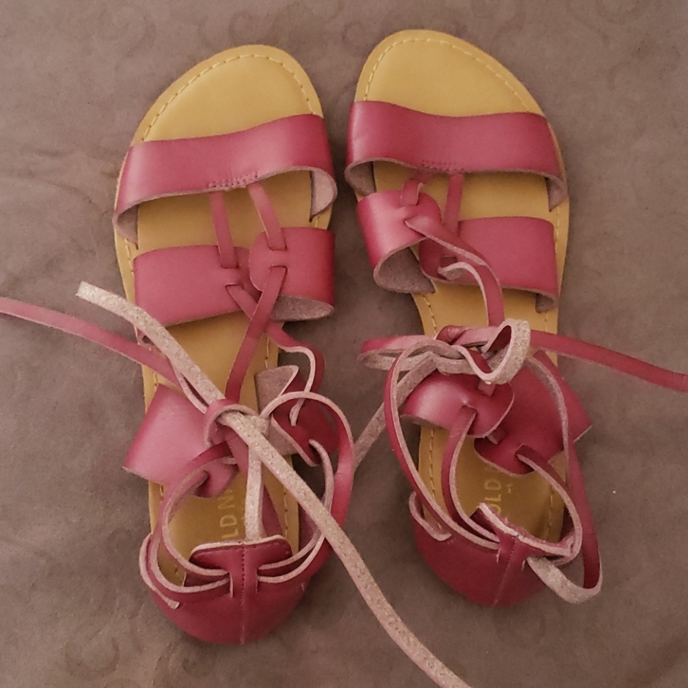 Old Navy purple gladiator sandals. Size 7